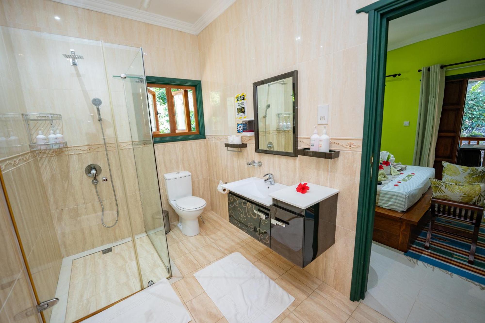 Pension Michel Villa Roche Bois La Digue  Extérieur photo