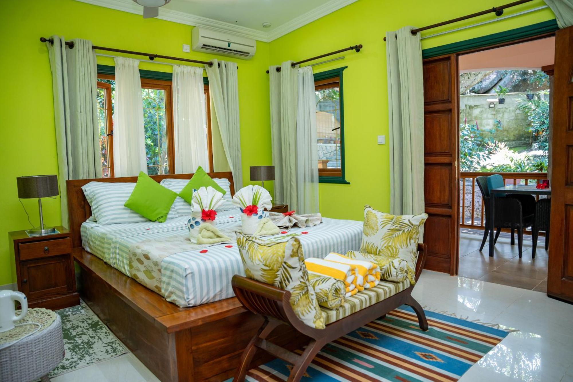 Pension Michel Villa Roche Bois La Digue  Extérieur photo