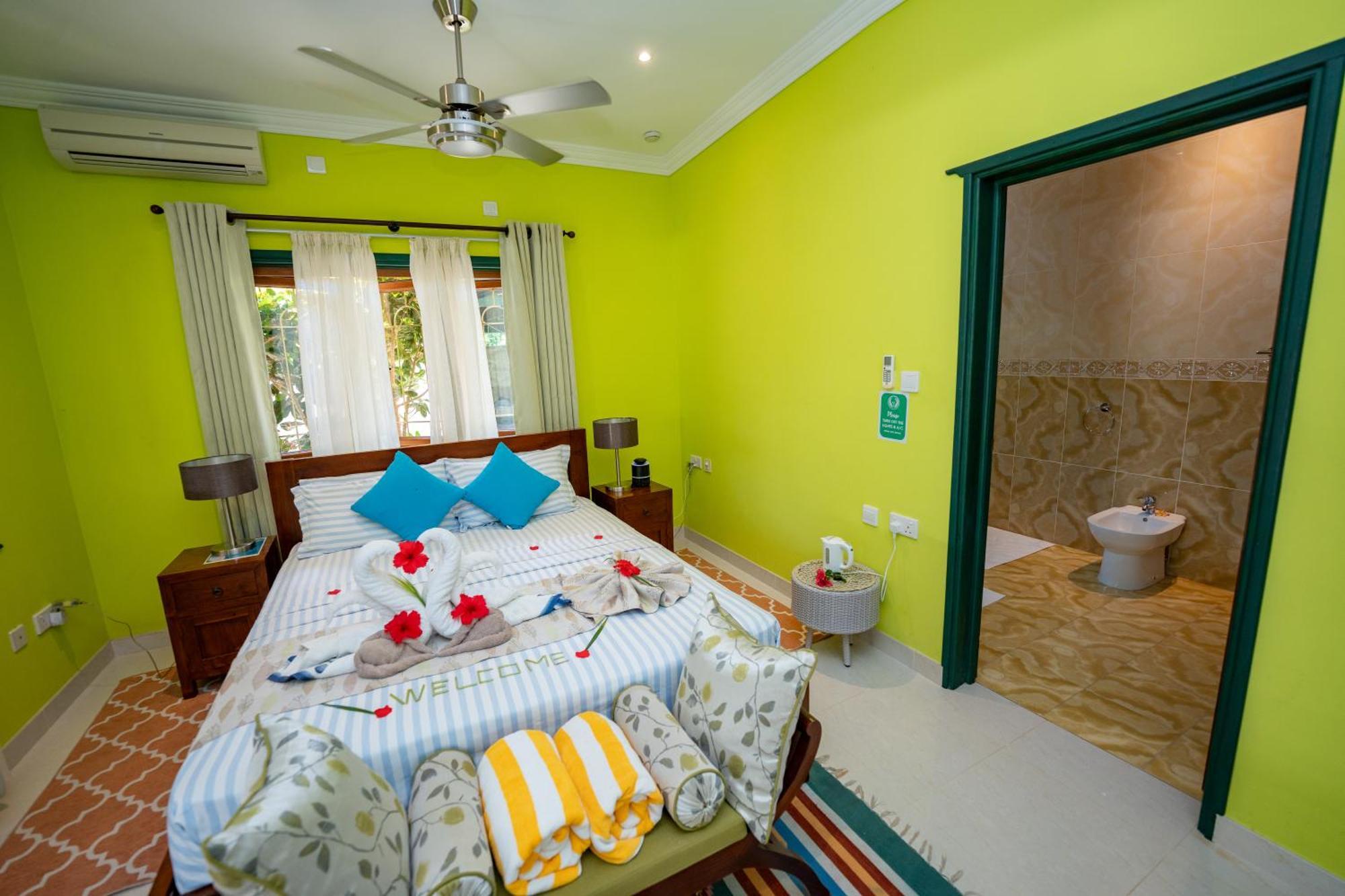Pension Michel Villa Roche Bois La Digue  Extérieur photo